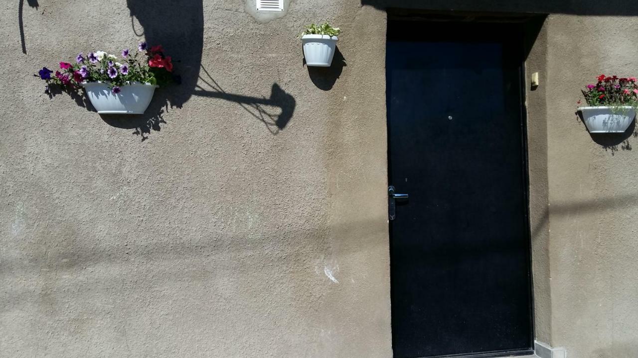 Apartment Albatross Τυφλίδα Εξωτερικό φωτογραφία